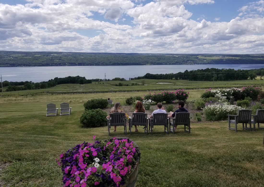 Outdoor Tasting at Atwater Vineyards